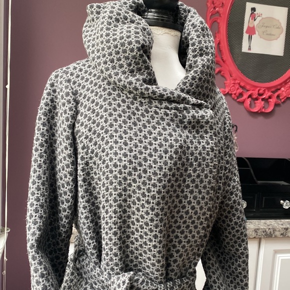 Geometric style coat - Picture 14 of 17